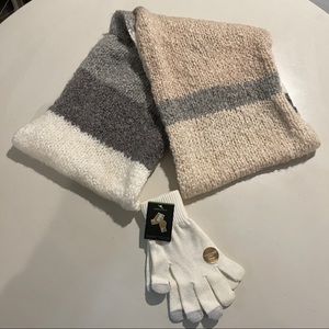 Infinity Scarf and Tech Glove Set